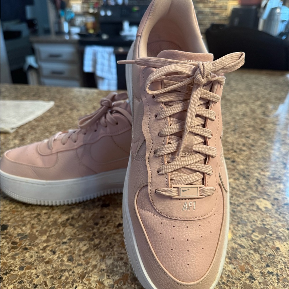 Nike Women's Blush Pink AF1 Sneakers